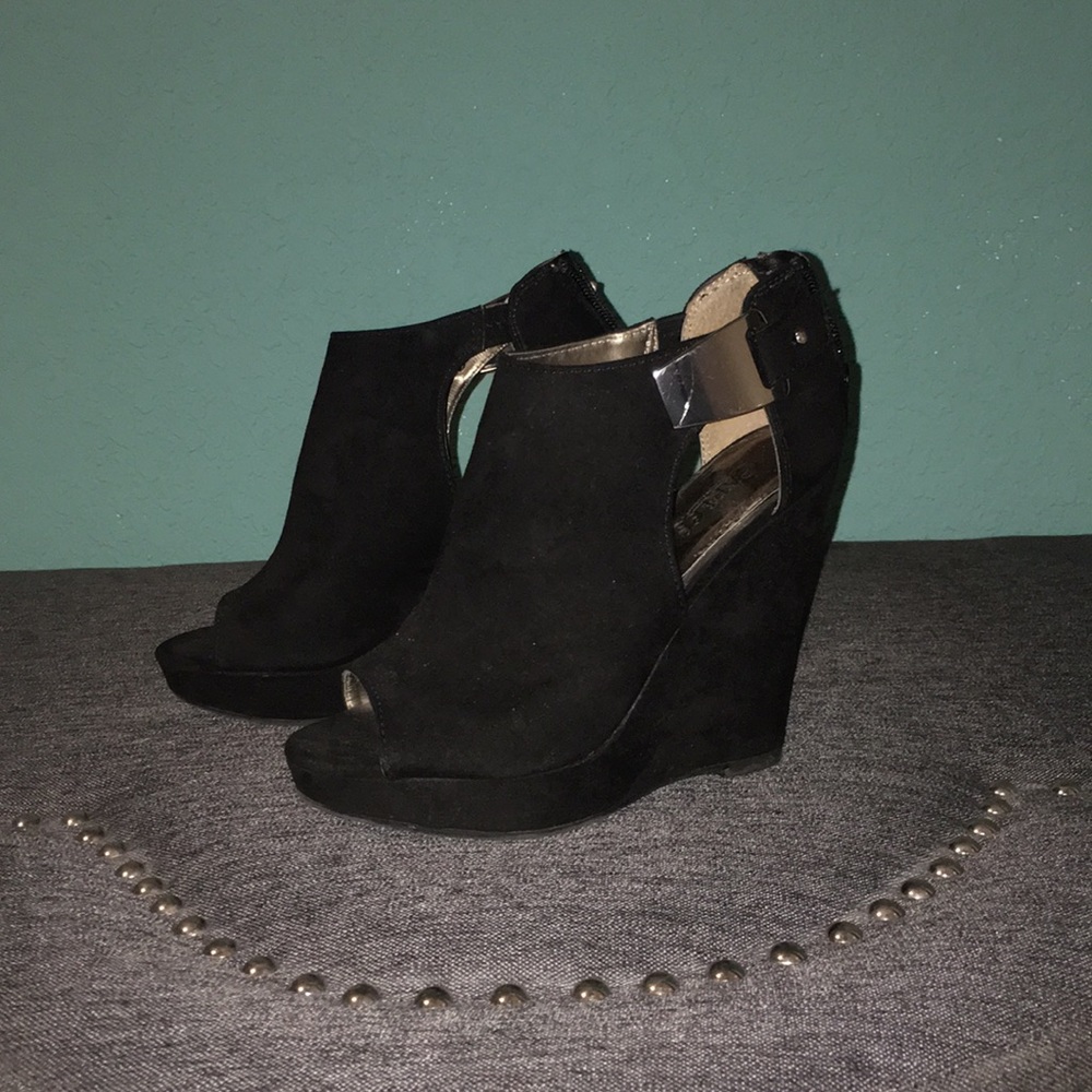 Peep toe wedges